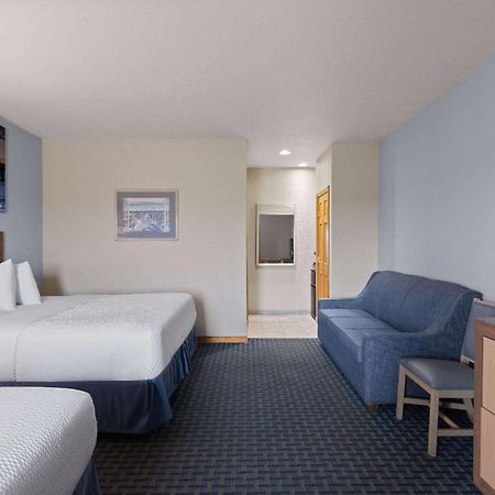 Days Inn By Wyndham Kill Devil Hills Oceanfront - Wilbur Kültér fotó