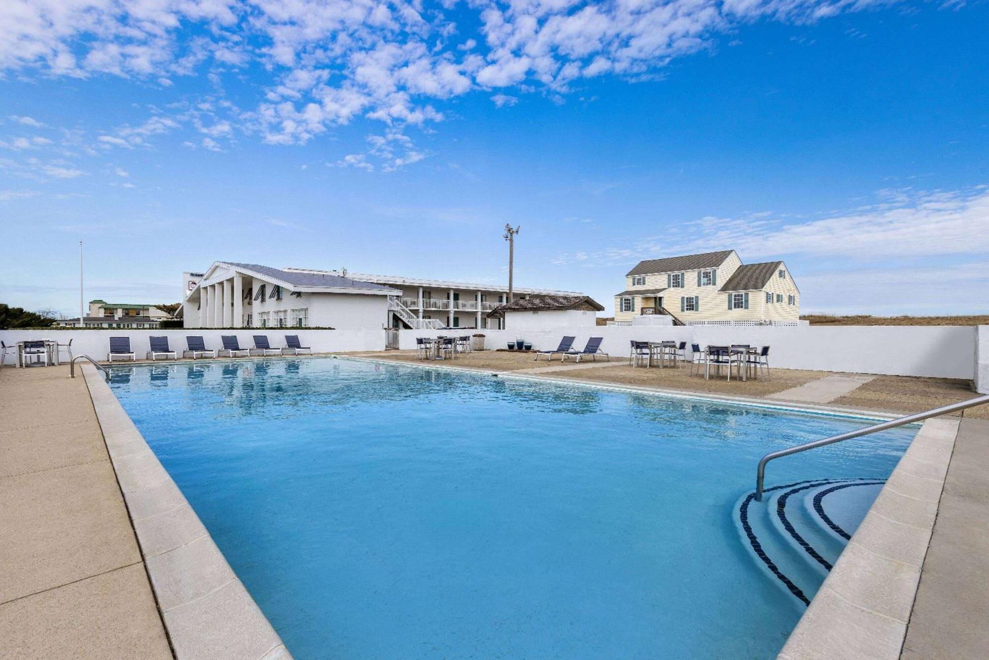 Days Inn By Wyndham Kill Devil Hills Oceanfront - Wilbur Kültér fotó