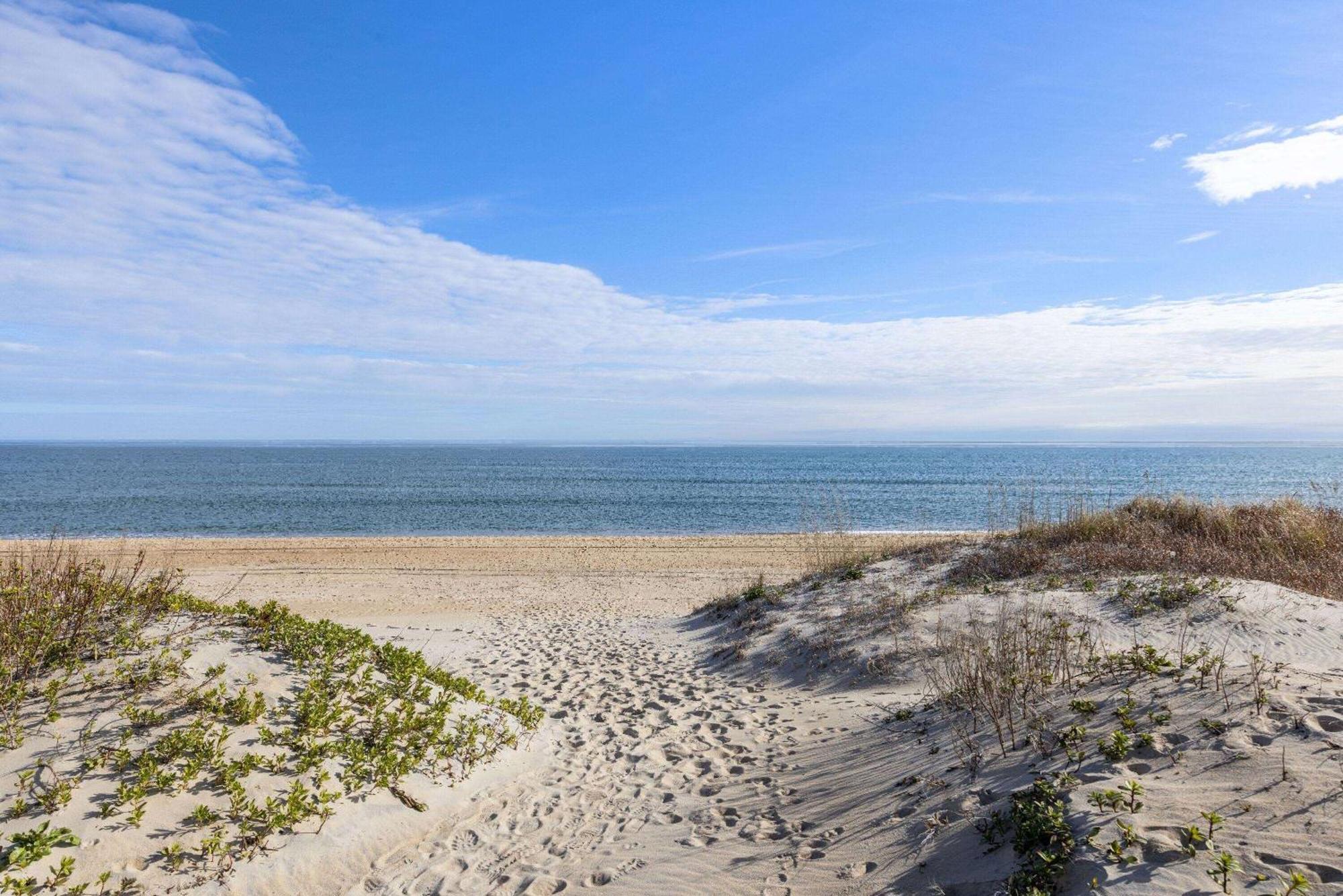 Days Inn By Wyndham Kill Devil Hills Oceanfront - Wilbur Kültér fotó