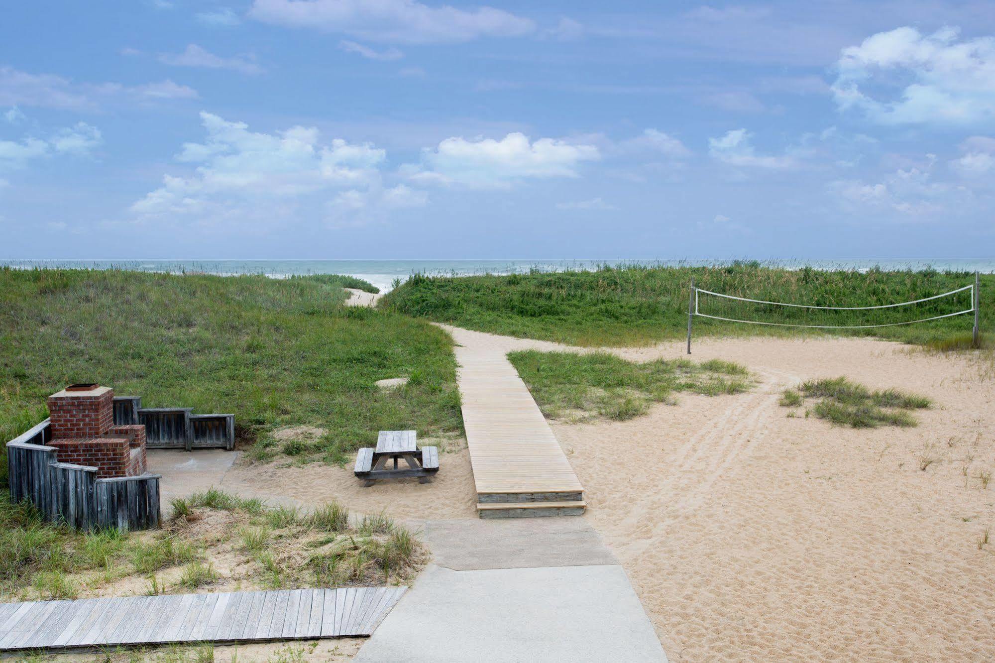 Days Inn By Wyndham Kill Devil Hills Oceanfront - Wilbur Kültér fotó